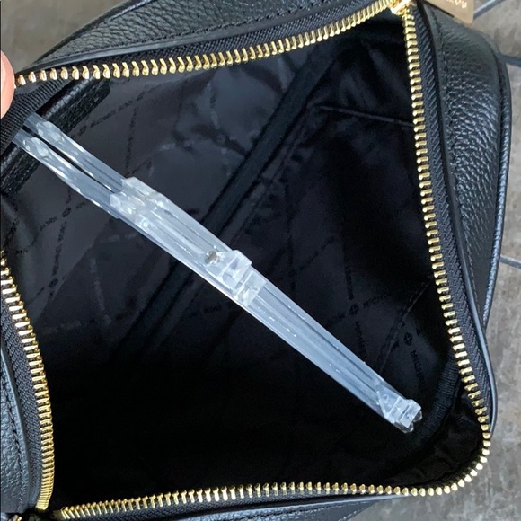 MICHAEL KORS FULTON LG EW CROSSBODY BLACK - Picture 13 of 16